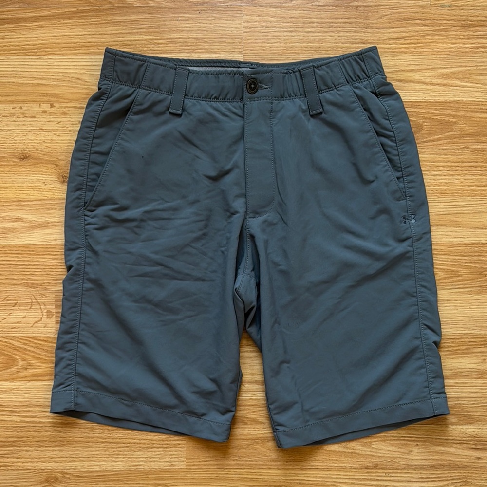 NWOT✨Under Armour Lightweight Gold Shorts - size 32